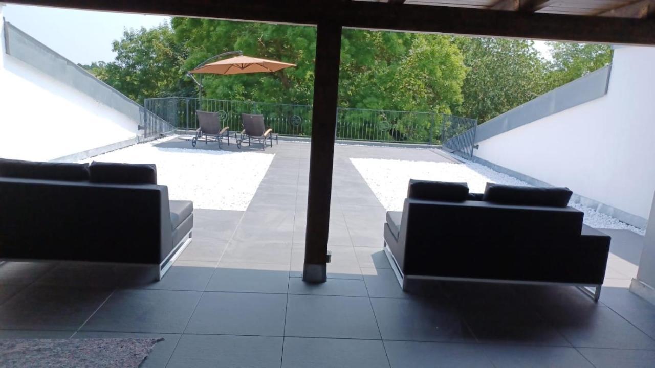 Ferienwohnung Mit Kamin Und Traumhafter Dachterrasse Mit Weitblick In Die Natur Neu Gaarz ภายนอก รูปภาพ